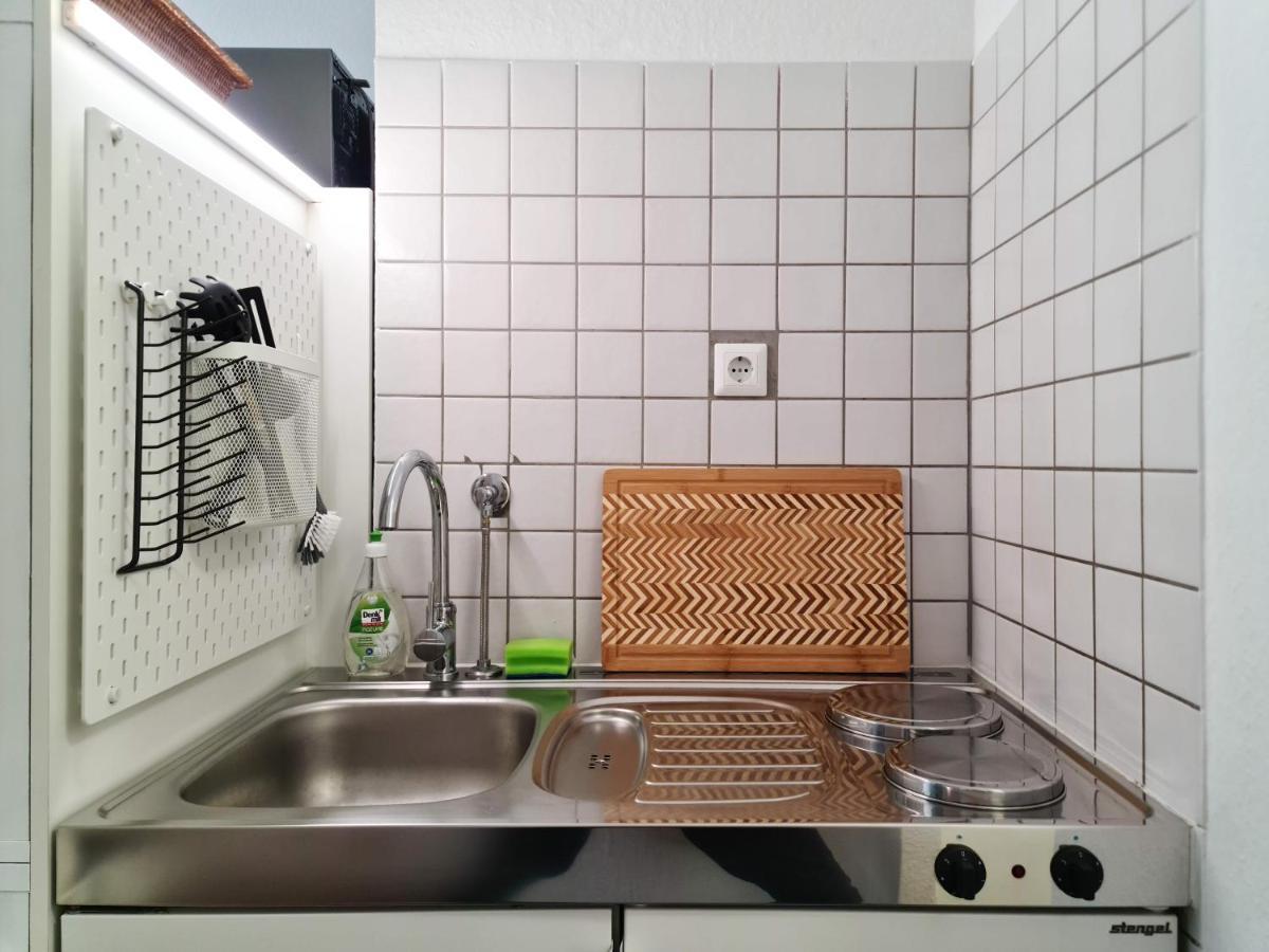 Schoene Ferienwohnung Im Zentrum Mit Self Check-In Und Free Wifi เอสเซน ภายนอก รูปภาพ