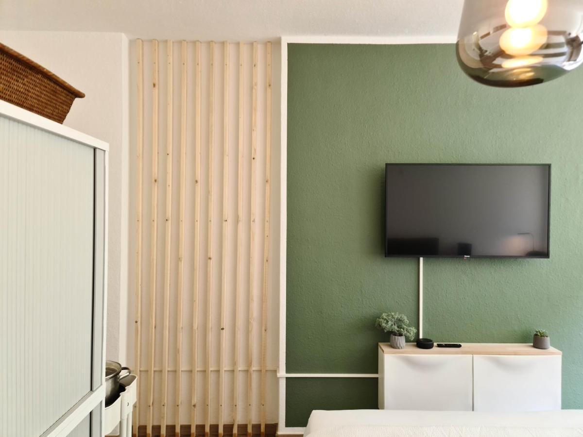 Schoene Ferienwohnung Im Zentrum Mit Self Check-In Und Free Wifi เอสเซน ภายนอก รูปภาพ