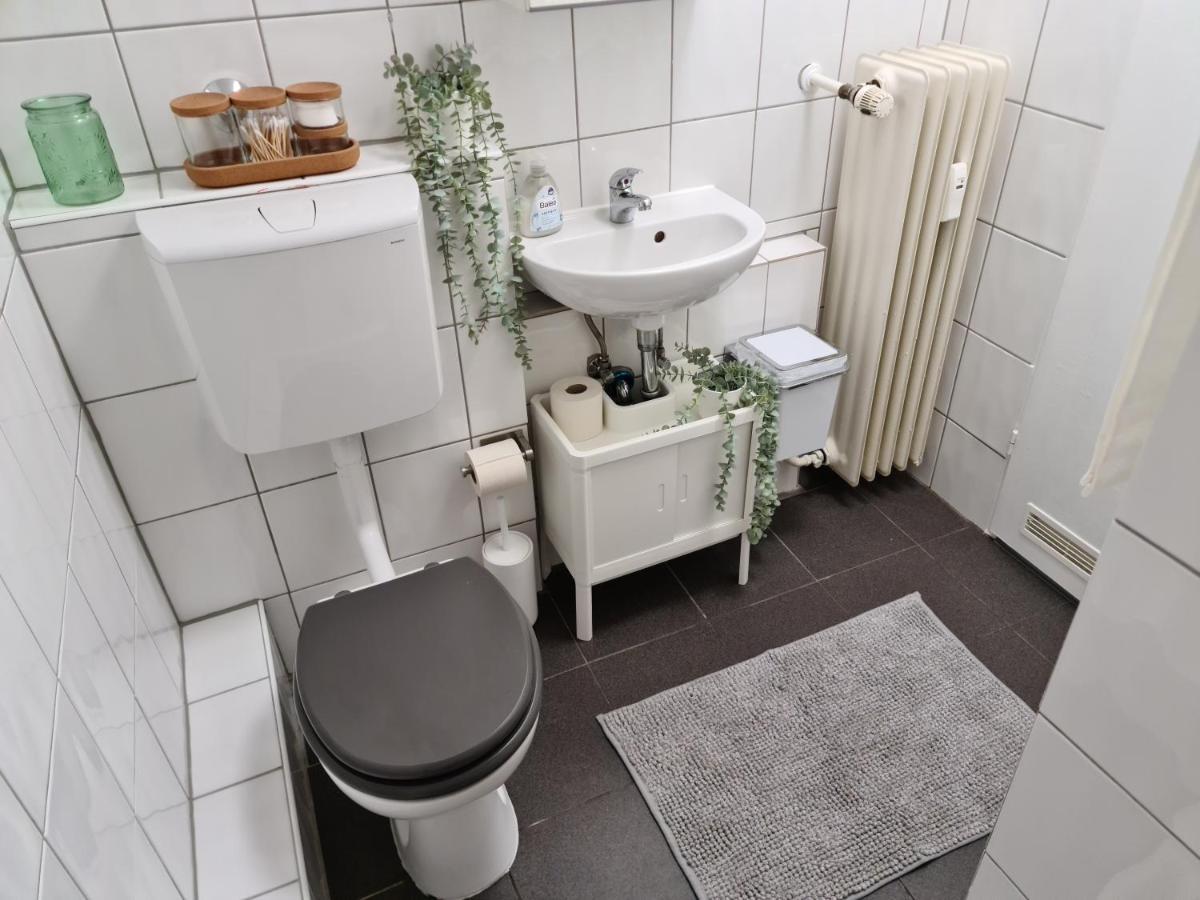 Schoene Ferienwohnung Im Zentrum Mit Self Check-In Und Free Wifi เอสเซน ภายนอก รูปภาพ