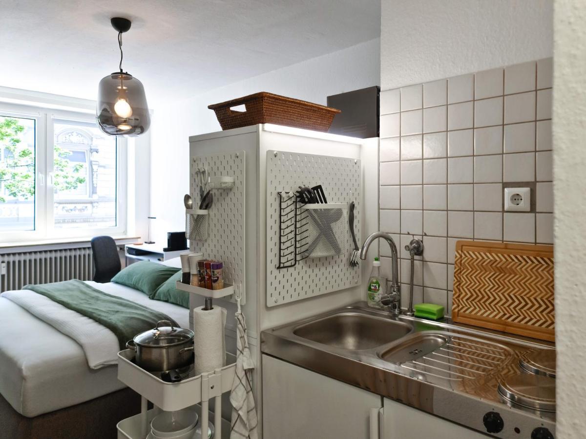 Schoene Ferienwohnung Im Zentrum Mit Self Check-In Und Free Wifi เอสเซน ภายนอก รูปภาพ
